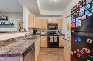 Photo #6: 6651989 Listing