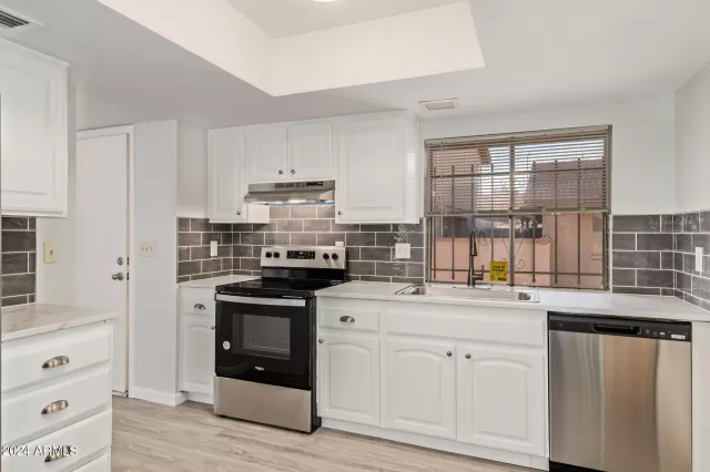 MLS: 6652022 Condo For Sale