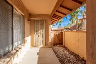 Photo #5: 6652022 Listing