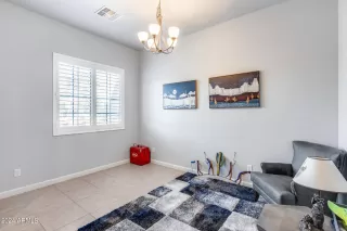 Photo #5: 6652118 Listing