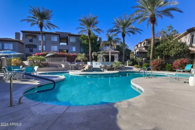 MLS: 6652236 Condo For Sale