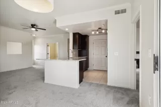 Photo #5: 6652236 Listing