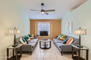 Photo #3: 6652367 Listing