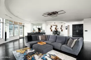 Photo #4: 6652382 Listing