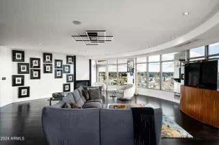 Photo #5: 6652382 Listing