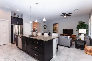 Photo #2: 6652403 Listing