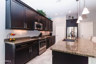 Photo #3: 6652403 Listing