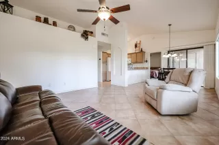 Photo #6: 6652419 Listing 