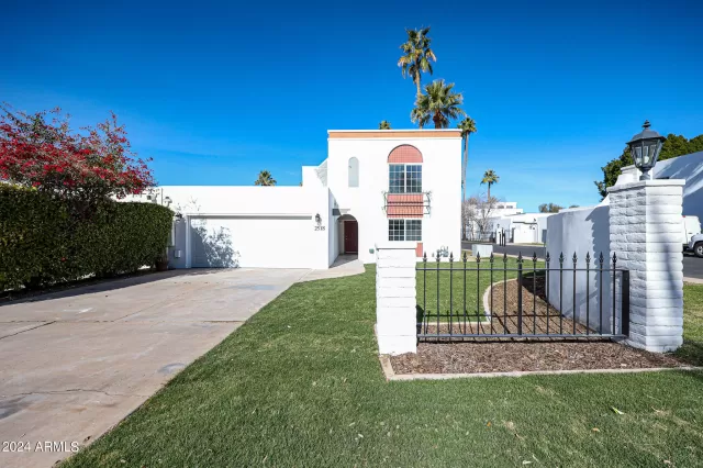 MLS: 6652619 Condo For Sale