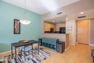 Photo #4: 6652682 Listing 