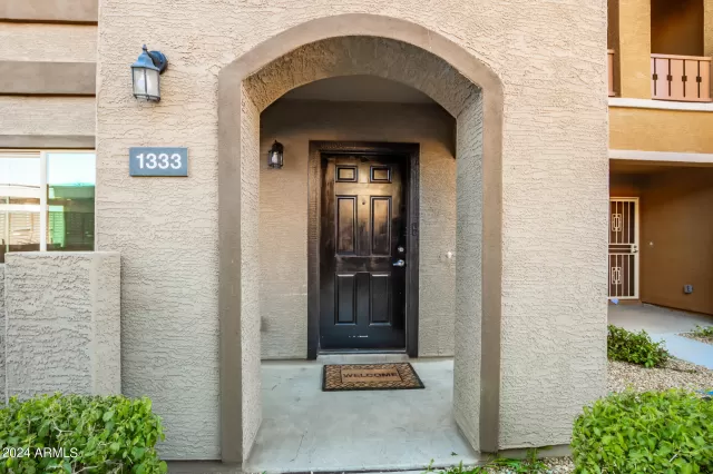 MLS: 6652710 Condo For Sale