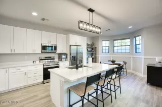 Photo #6: 6652720 Listing