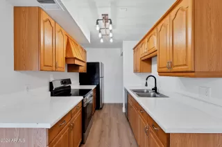 Photo #4: 6652810 Listing