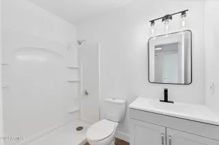 Photo #6: 6652810 Listing