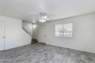 Photo #4: 6652861 Listing