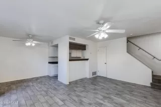 Photo #5: 6652861 Listing