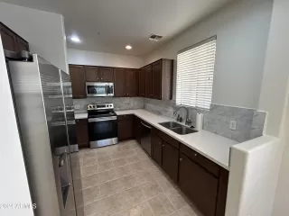 Photo #3: 6652904 Listing