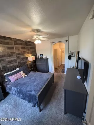 Photo #5: 6652904 Listing