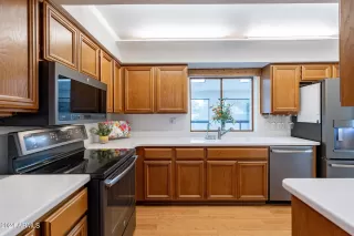 Photo #2: 6652928 Listing 