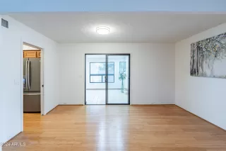 Photo #6: 6652928 Listing 