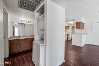 Photo #6: 6653119 Listing 