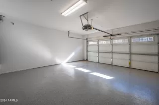 Photo #5: 6653133 Listing