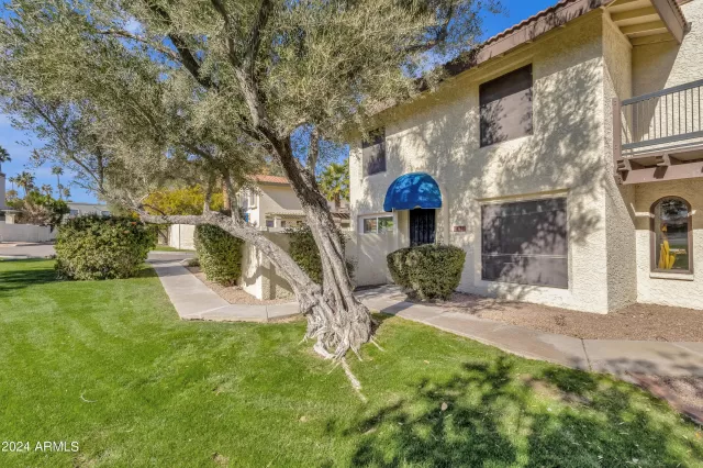 MLS: 6653205 Condo For Sale