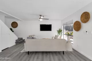 Photo #4: 6653205 Listing