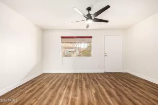 Photo #6: 6653218 Listing 