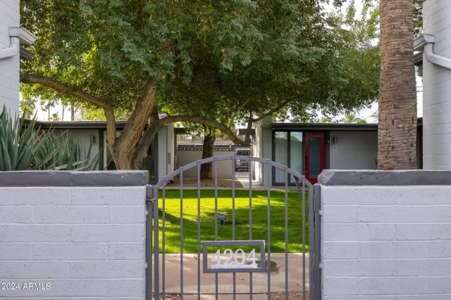 MLS: 6653350 Condo For Sale