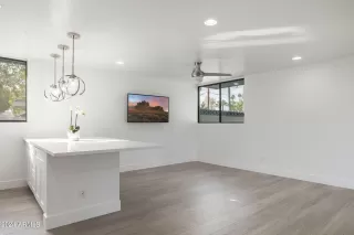 Photo #4: 6653350 Listing