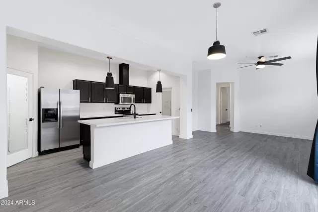 MLS: 6653510 Condo For Sale