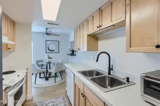 Photo #2: 6653829 Listing 