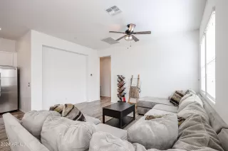 Photo #4: 6653949 Listing