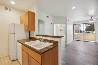 Photo #2: 6653957 Listing