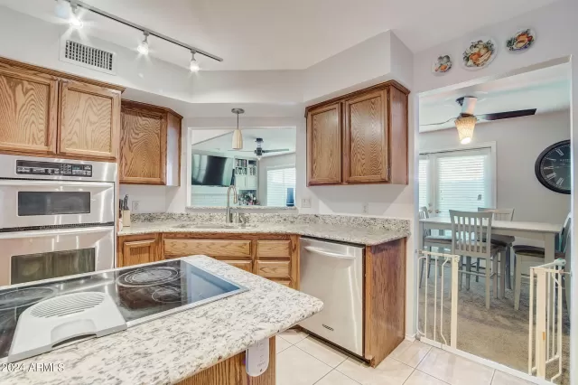 MLS: 6653996 Condo For Sale