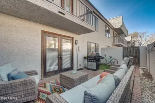 Photo #5: 6653996 Listing