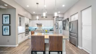 Photo #2: 6654119 Listing