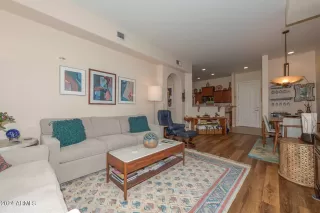 Photo #5: 6654267 Listing