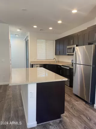 Photo #6: 6654767 Listing