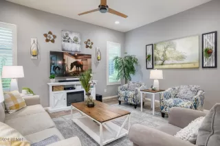 Photo #5: 6655037 Listing 