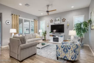 Photo #6: 6655037 Listing 