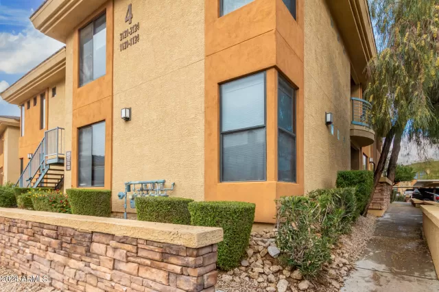 MLS: 6655067 Condo For Sale