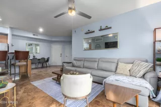 Photo #4: 6655067 Listing