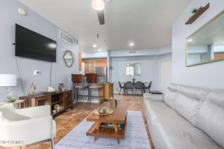 Photo #5: 6655067 Listing