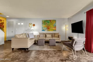 Photo #6: 6655086 Listing