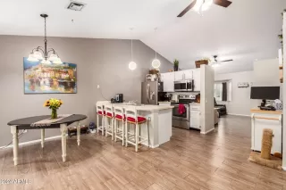 Photo #3: 6655134 Listing 