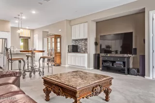 Photo #4: 6655350 Listing