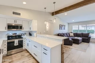 Photo #3: 6655494 Listing