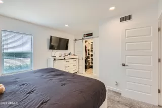 Photo #6: 6655494 Listing